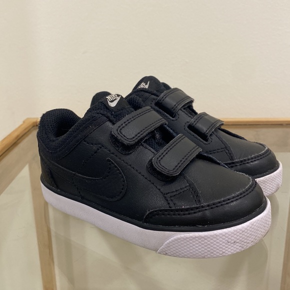 Black Velcro Nike Capri 3 - Size 8C - Picture 3 of 7